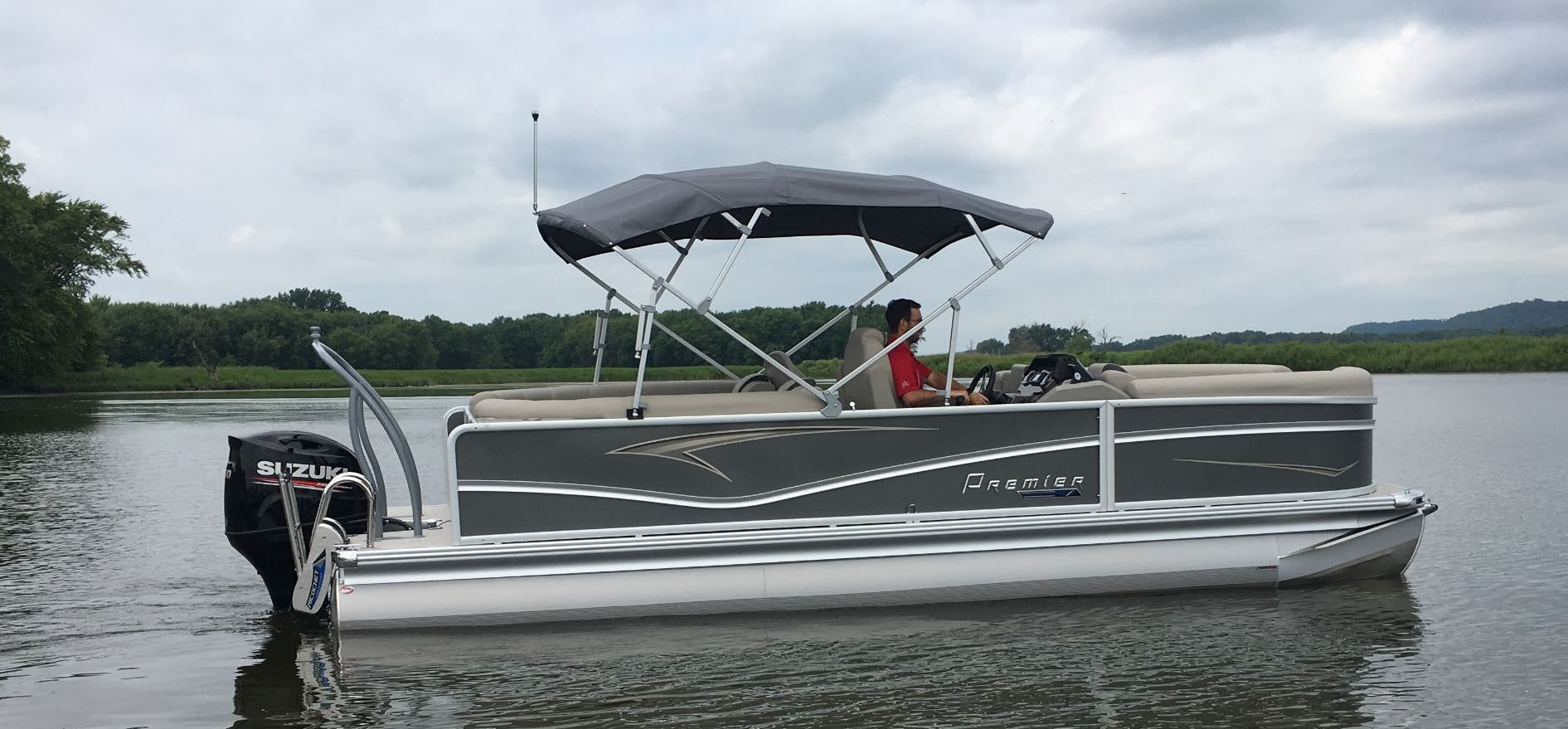 Premier Marine 230 Sunsation Suzuki Marine USA, LLC