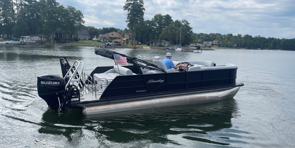 Bentley Pontoon 223 Legacy - Suzuki Marine USA, LLC