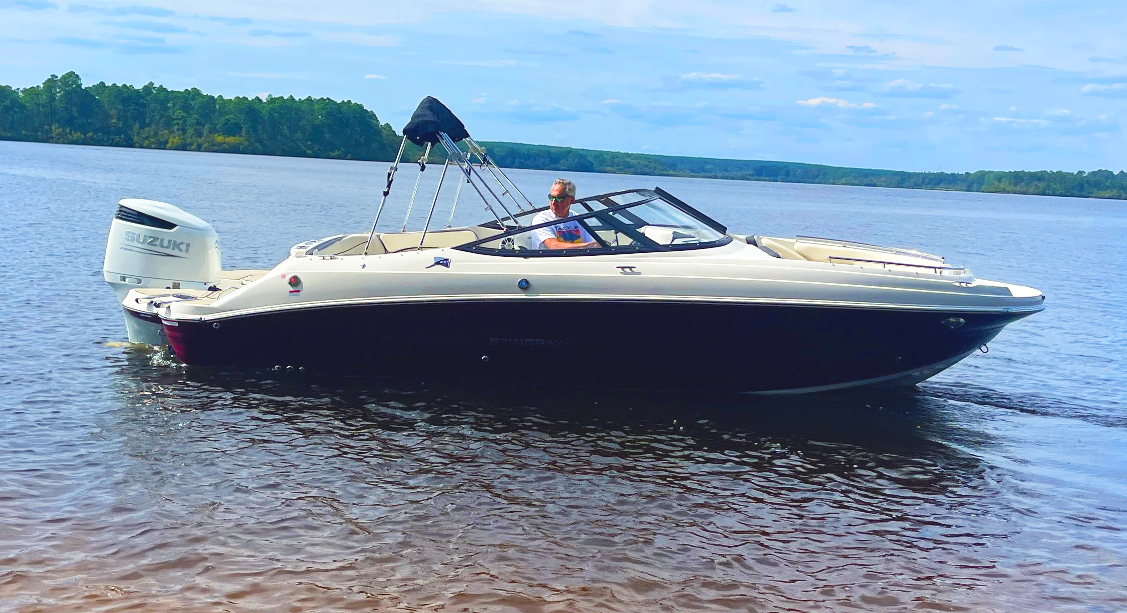 ダイワ　SEAPOWER 50-310 Mini Boat 20-240 Twin Vee PowerCat 240 DC GFX - Suzuki Marine USA, LLC